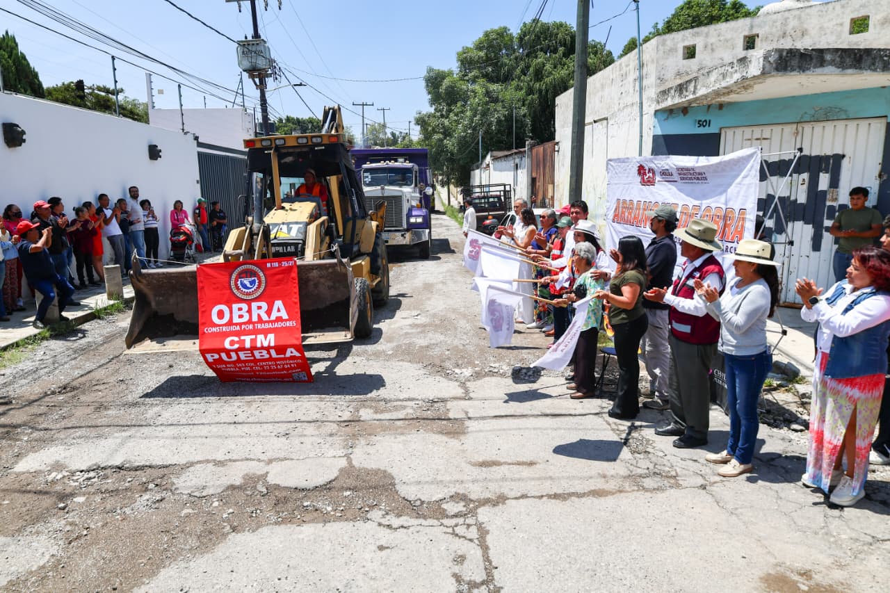 Tonantzin Fernández cumple con las familias de Tepalcatepec y Manantiales con nuevas obras