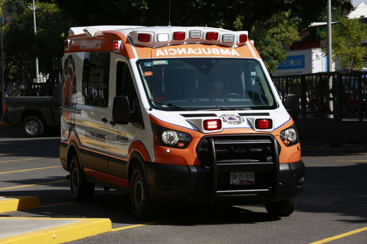 Puebla reforzará atención a emergencias con tres nuevas ambulancias para Protección Civil