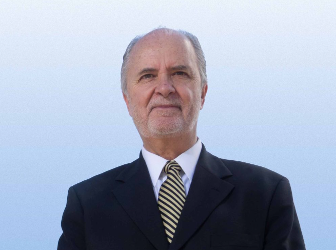 Javier de la Fuente durante un evento de la UNAM.