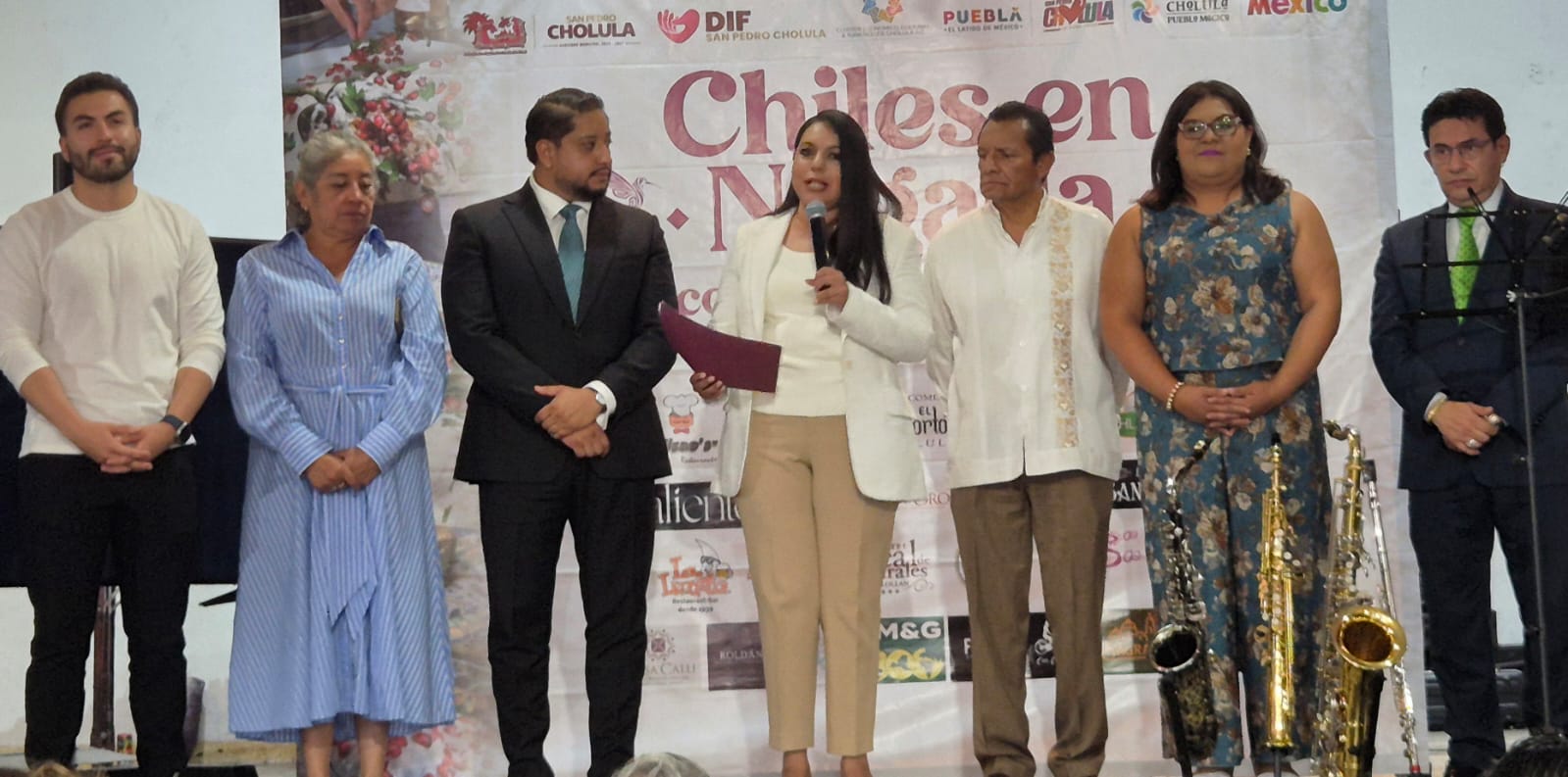 Solidaridad y tradición se unen en Cholula durante comida a beneficio del CRI