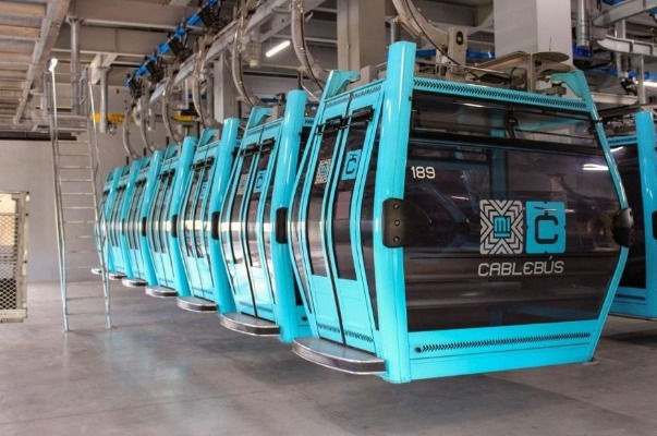 Inicia la construcción de las primeras dos estaciones del cablebús en la ciudad de Puebla