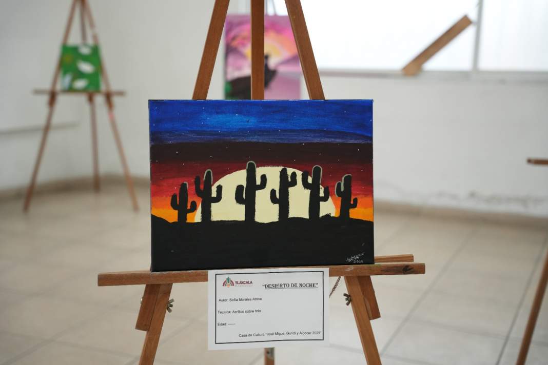 Personas participan en talleres culturales en Tlaxcala.