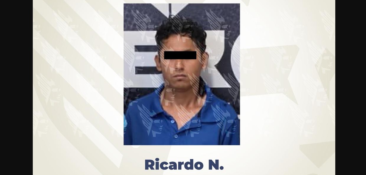 Agentes investigadores durante una detención.