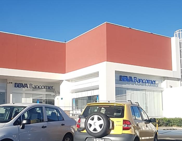 Asaltan a cuentahabiente dentro de banco en Plaza San Diego; habría perdido 180 mil pesos