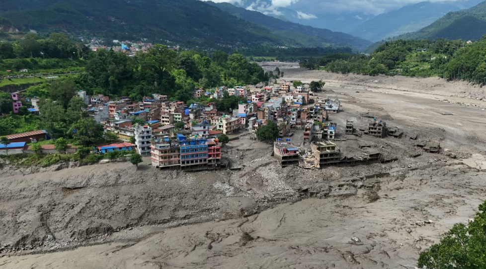 Riada arrasa localidades del norte de Nepal