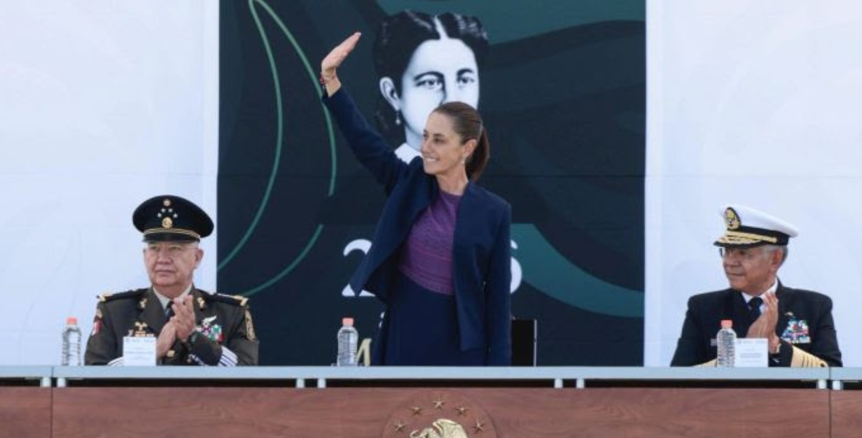 Claudia Sheinbaum durante ceremonia militar