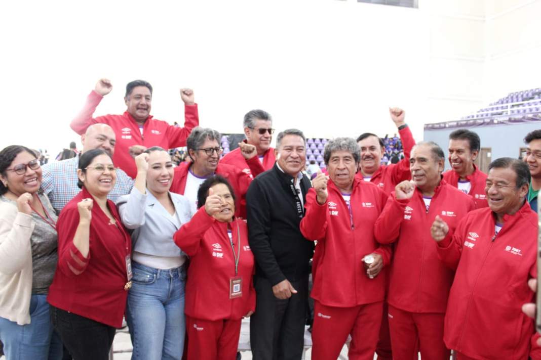 Integrantes de la delegación de Tlaxcala rumbo a las Olimpiadas de Oro 2026.