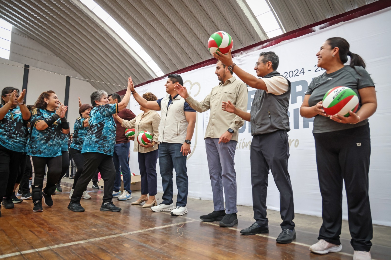 Inaugura Omar Muñoz Torneo Regional de Cachibol 2026