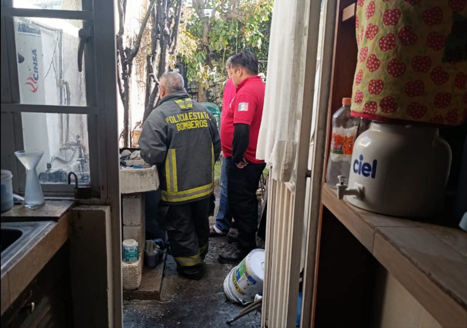 Bomberos controlan incendio en vivienda de  Momoxpan; no se reportan mayores riesgos