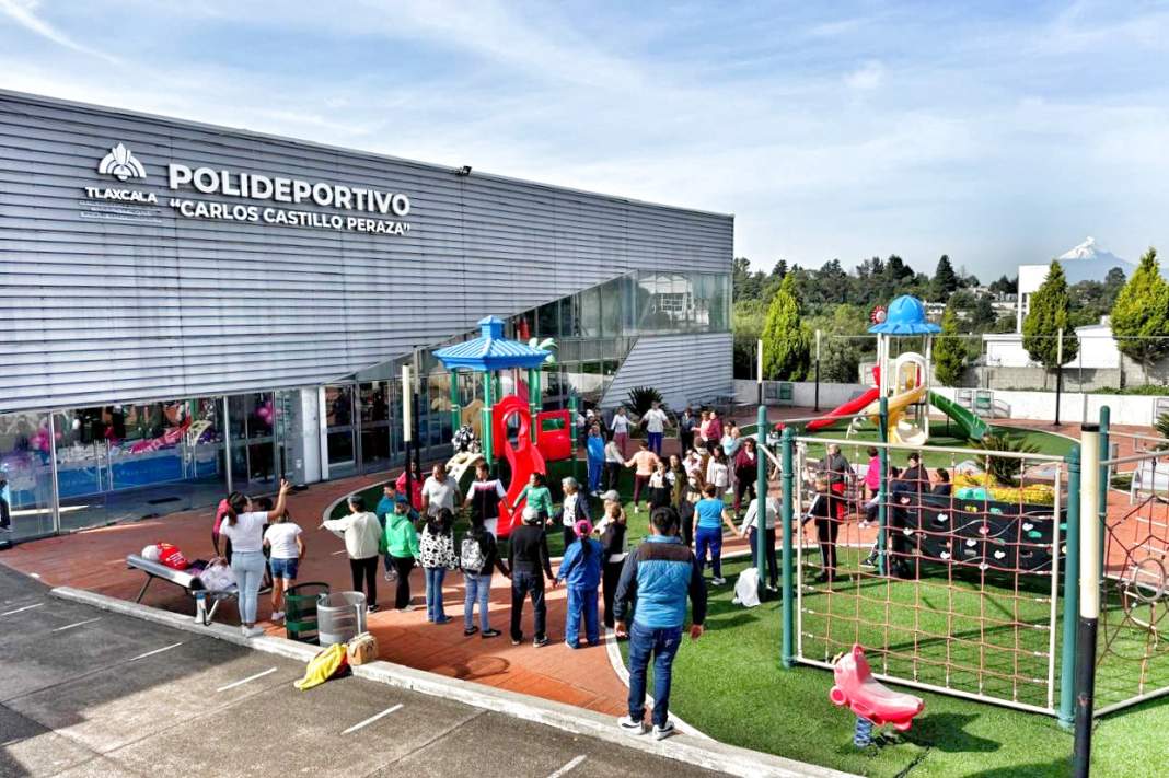 Personas adultas mayores participan en actividades recreativas en Tlaxcala.