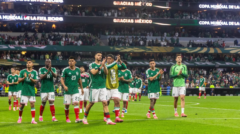 Selección Mexicana durante un partido de futbol.