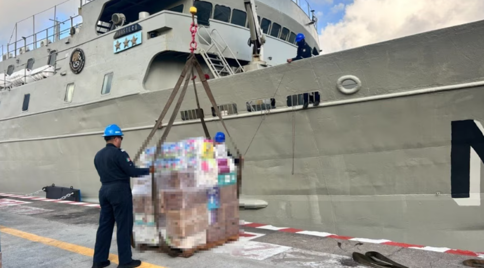 Buque de la Armada de México con ayuda humanitaria rumbo a Venezuela.