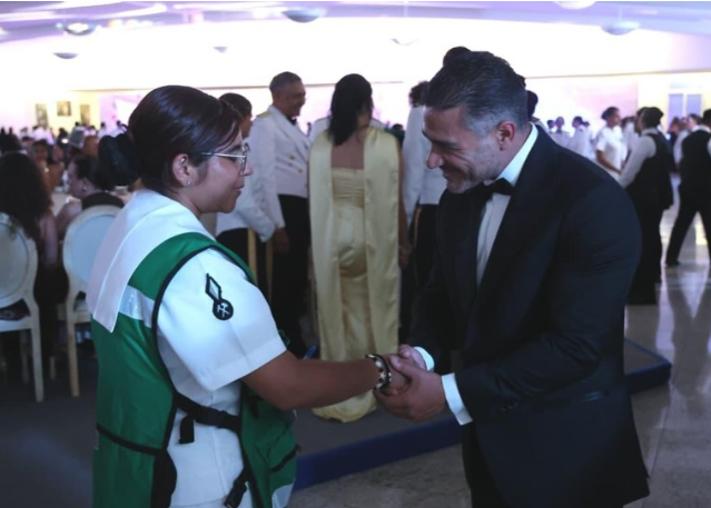 García Harfuch durante la graduación de la Escuela Naval Militar.