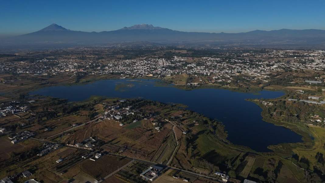 Vista de la laguna de Acuitlapilco en Tlaxcala.