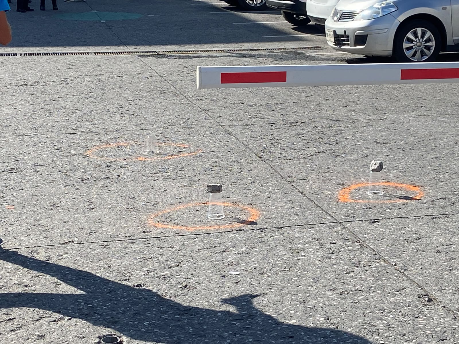 Detienen a mujer investigada por su presunta relación con el robo en Plaza Mazarik