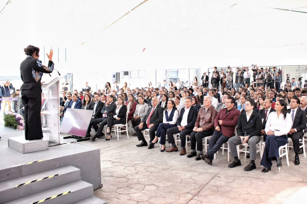 Autoridades durante el informe de seguridad en Tlaxcala.