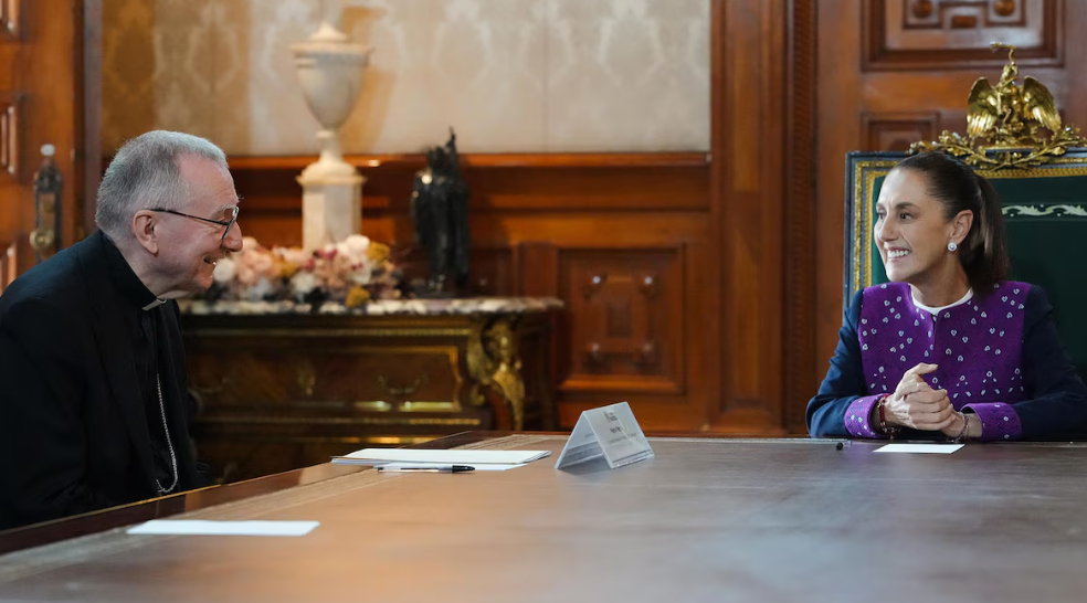 Claudia Sheinbaum durante reunión con Pietro Parolin.