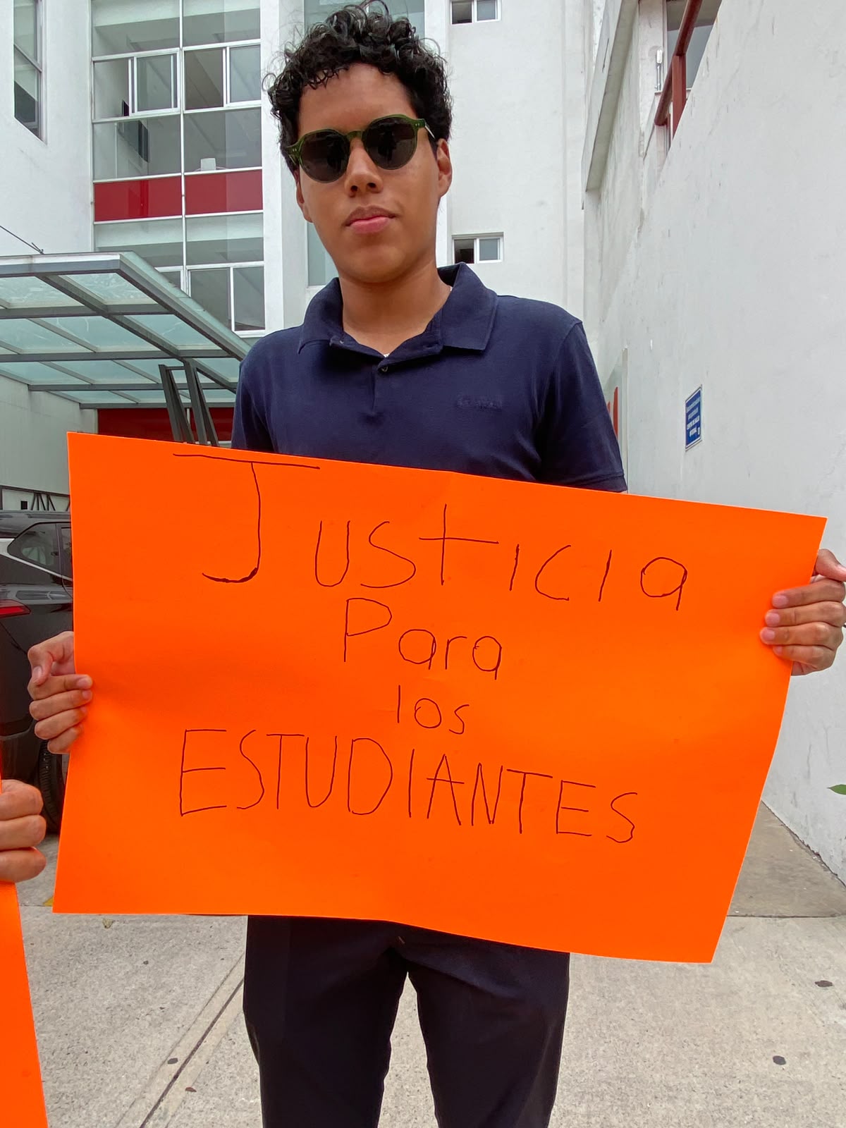 Padres de estudiante de UPAEP denuncian presuntas irregularidades académicas y piden respuesta