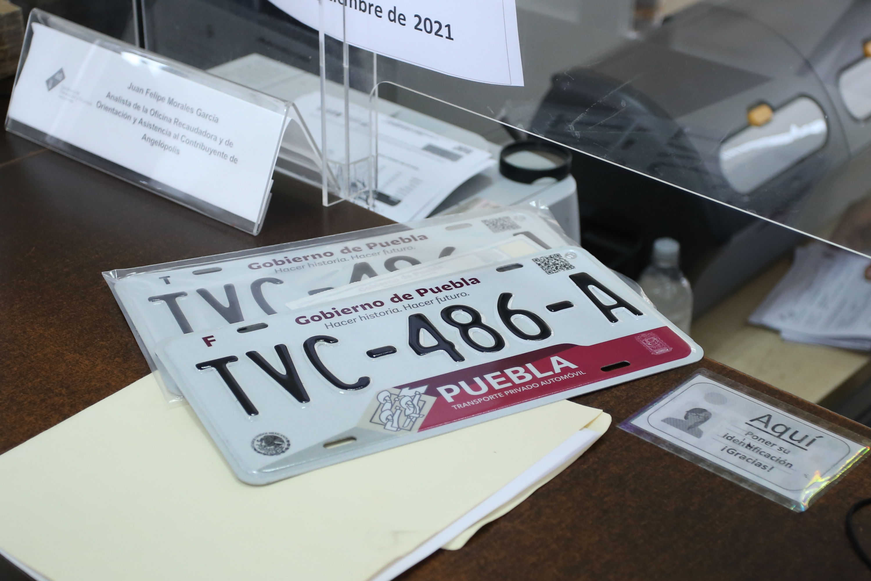 Trámites vehiculares llegan a redes sociales: ofrecen placas y verificaciones desde mil 300 pesos