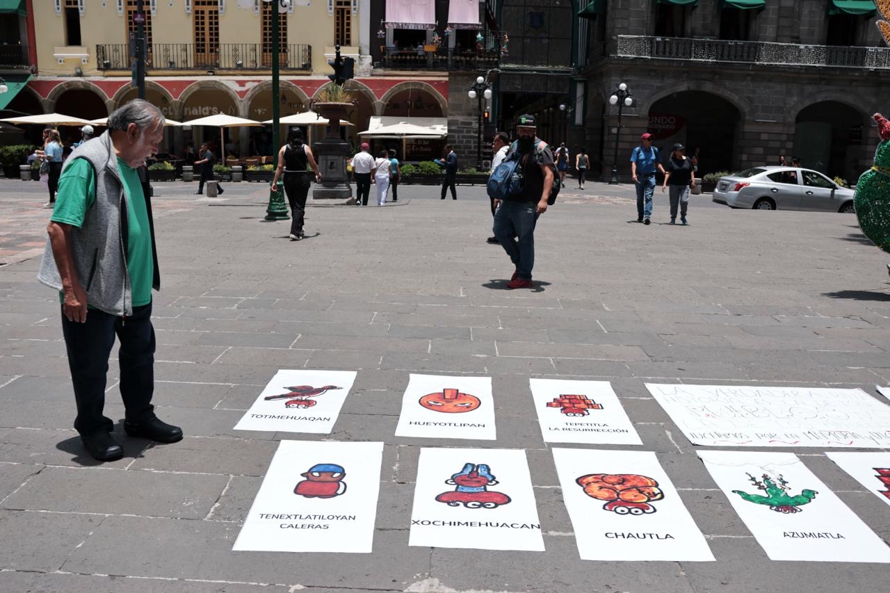 Con pancartas y expresiones culturales, pueblos originarios recorren Puebla y llegan al Zócalo