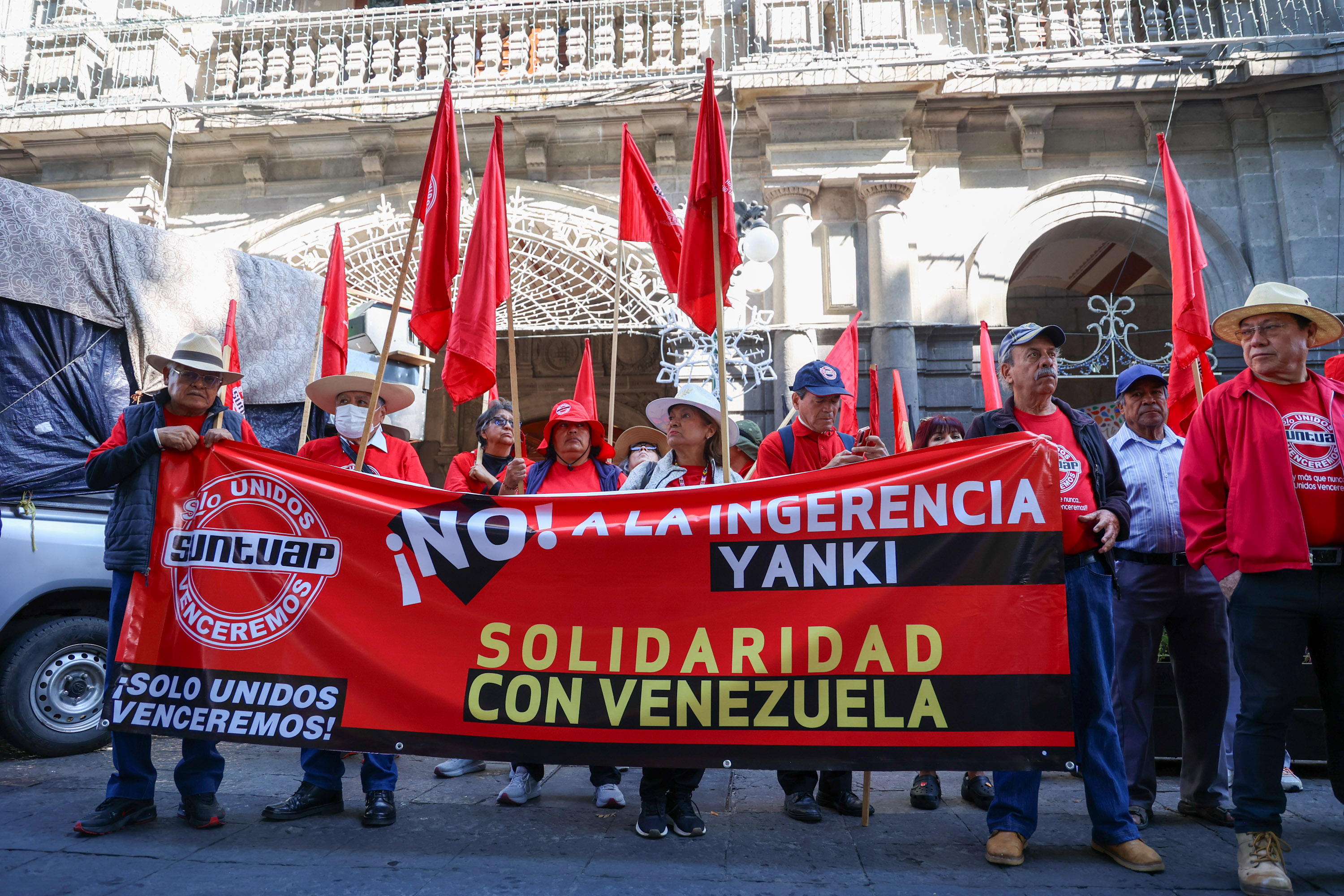 Integrantes de la 28 de Octubre se suman a marcha del Suntuap en Puebla