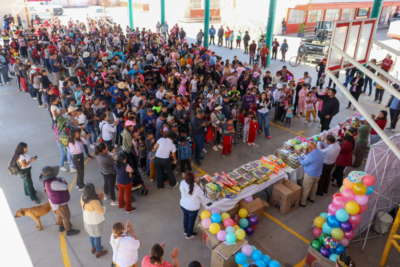 entrego 30 mil juguetes tfd 3