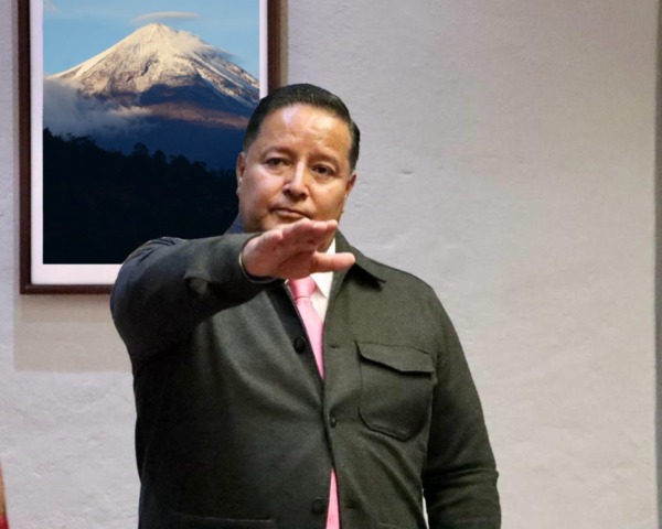 Tras señalamientos de irregularidades nombra a nuevo titular de la Comisión de Víctimas