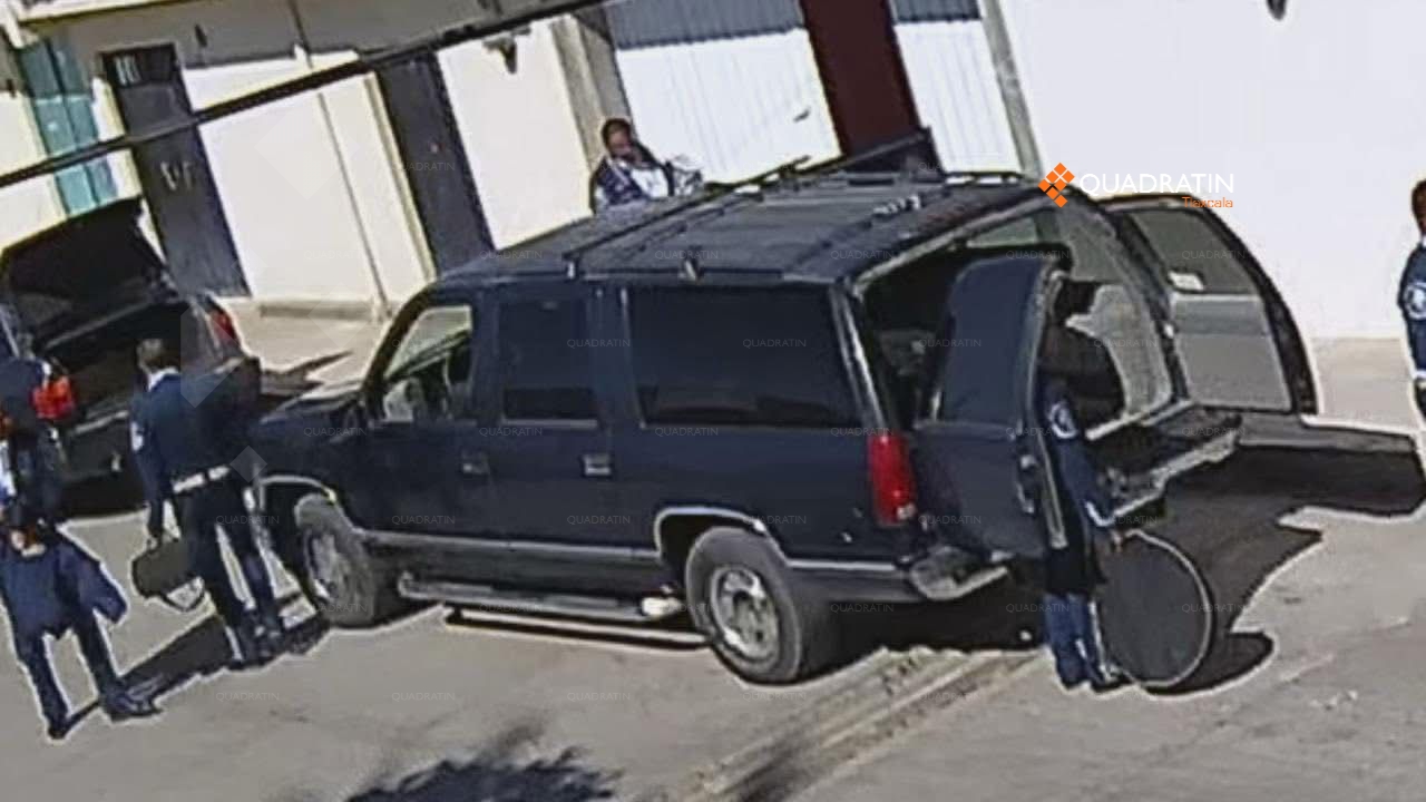 Roban camioneta a mariachis en Axocomanitla