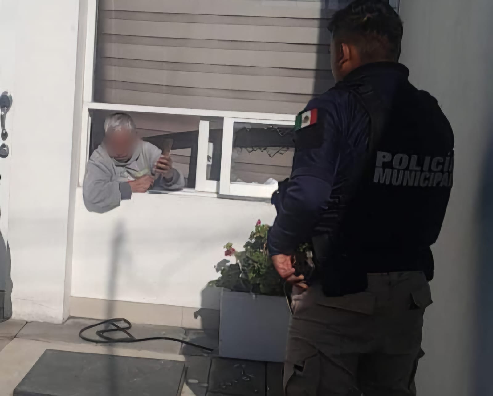 Policía de San Pedro Cholula detiene a vigilante de fraccionamiento por probable robo a casa habitación