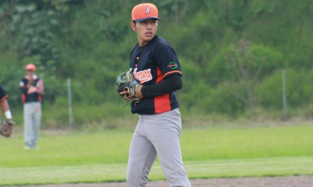 Israel Babines, uno de los pitchers más sólidos del béisbol universitario