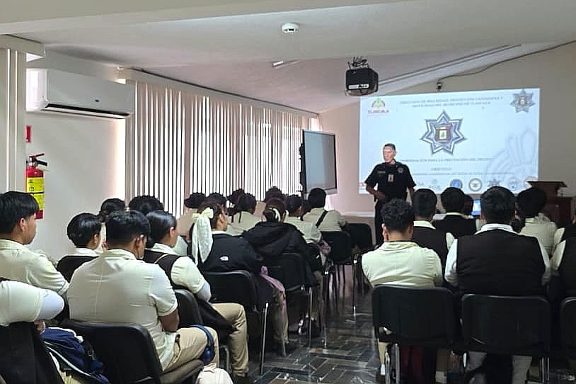 Policía de Tlaxcala refuerza el autocuidado en jóvenes de Enfermería