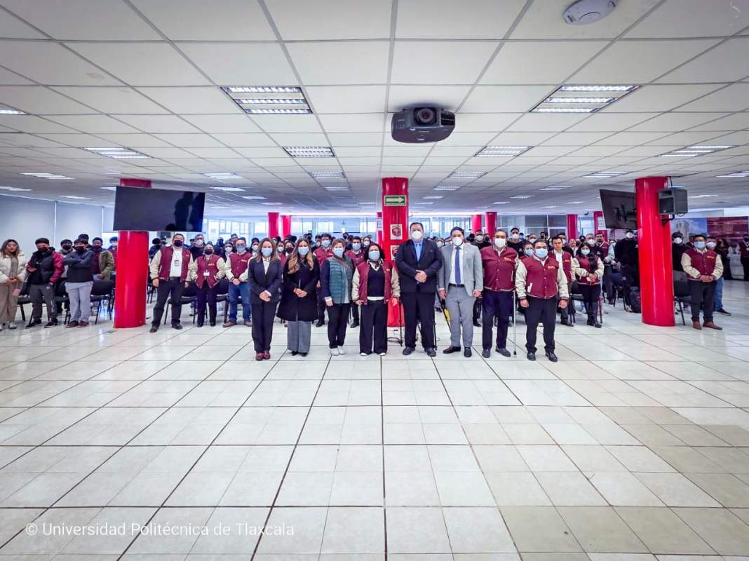 UPTx abre sus puertas a estudiantes de Colombia con taller clave en IA