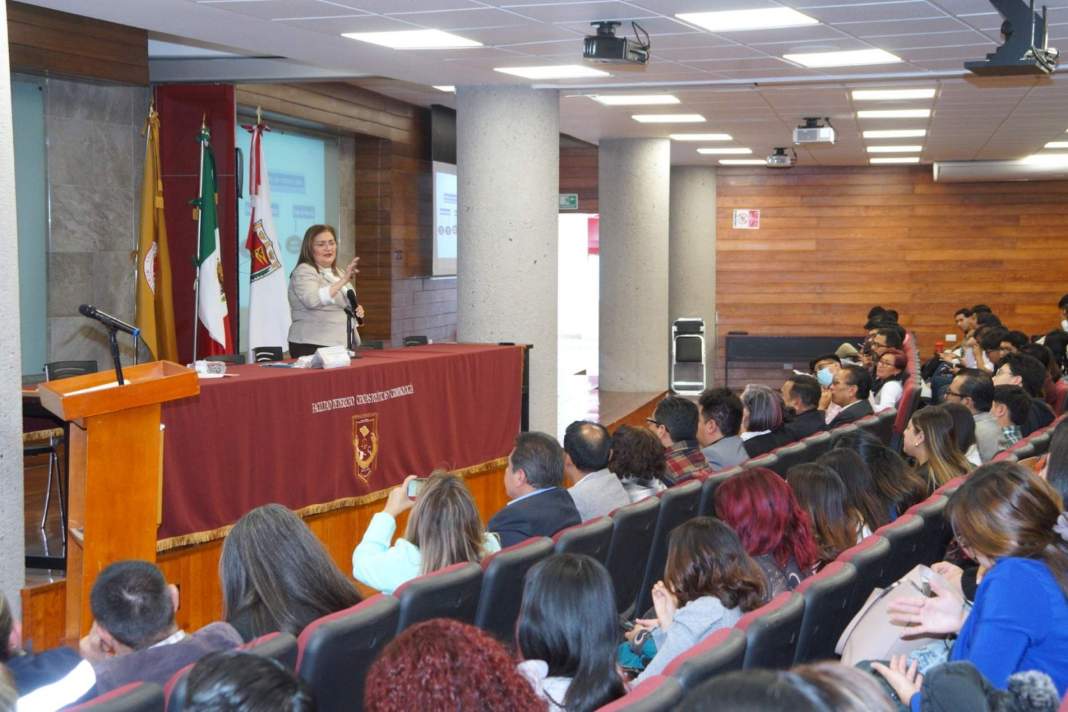 UATx impulsa el debate migratorio con libro clave sobre derechos humanos