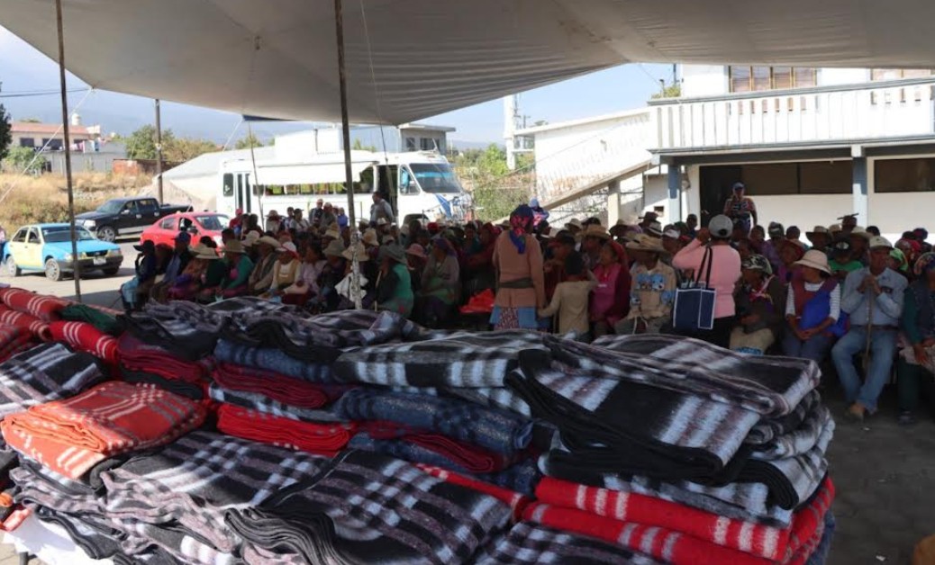 Ariadna Ayala refuerza el apoyo social en Atlixco