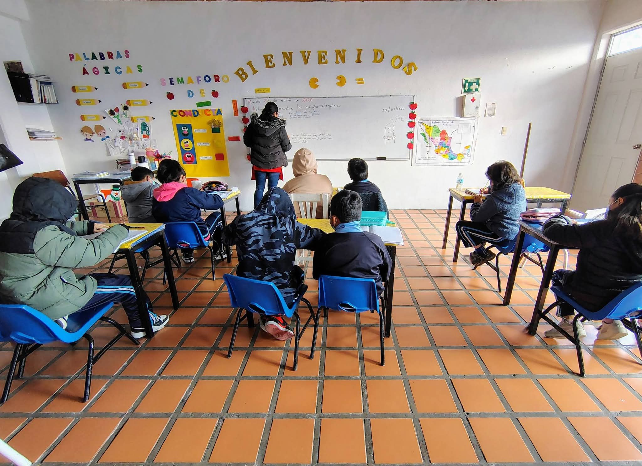 Denuncian negligencia en escuela privada de Apetatitlán; aplican inyección a menor sin autorización