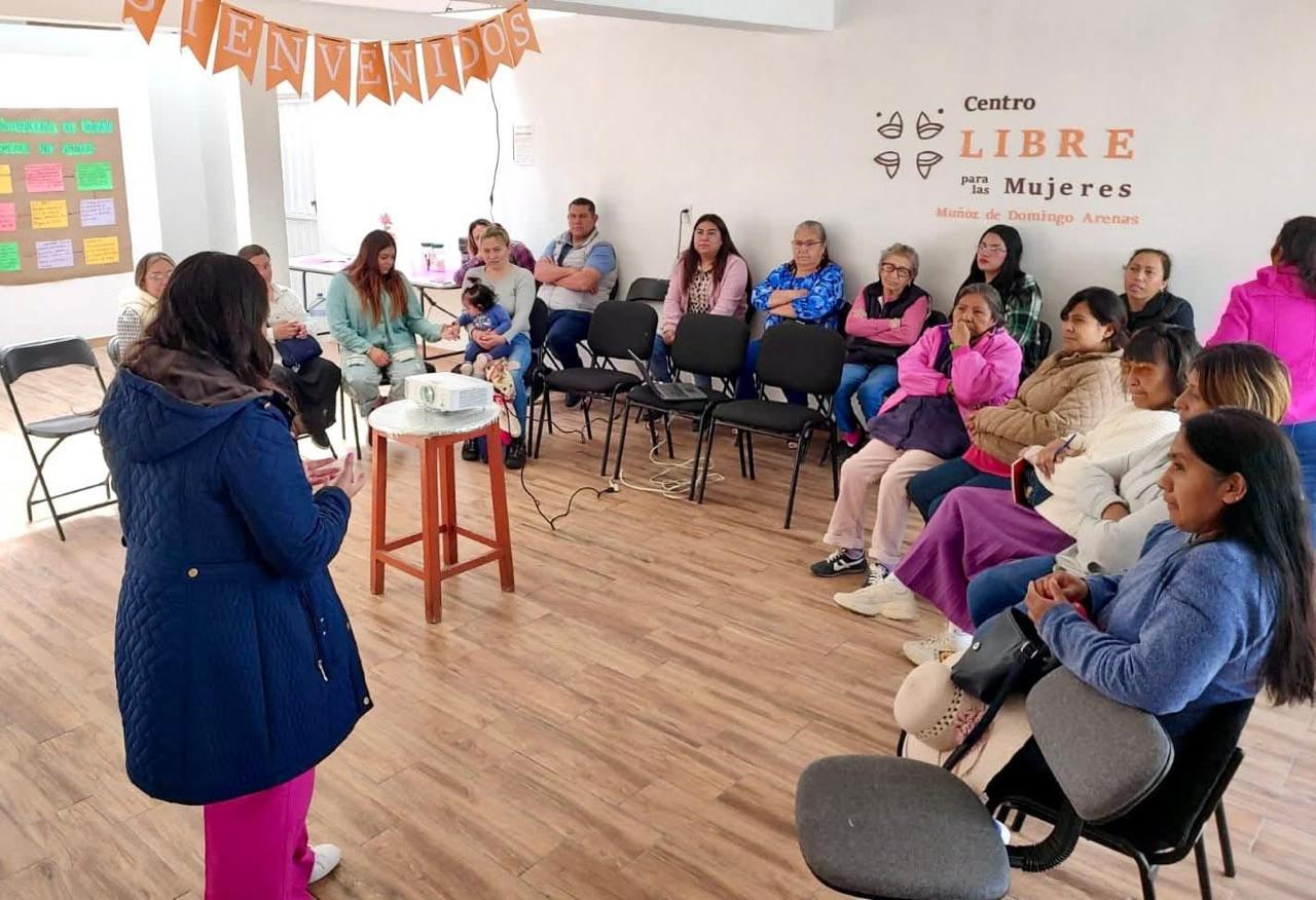 Tlaxcala impulsa la igualdad: entregan Cartilla de Derechos a mujeres