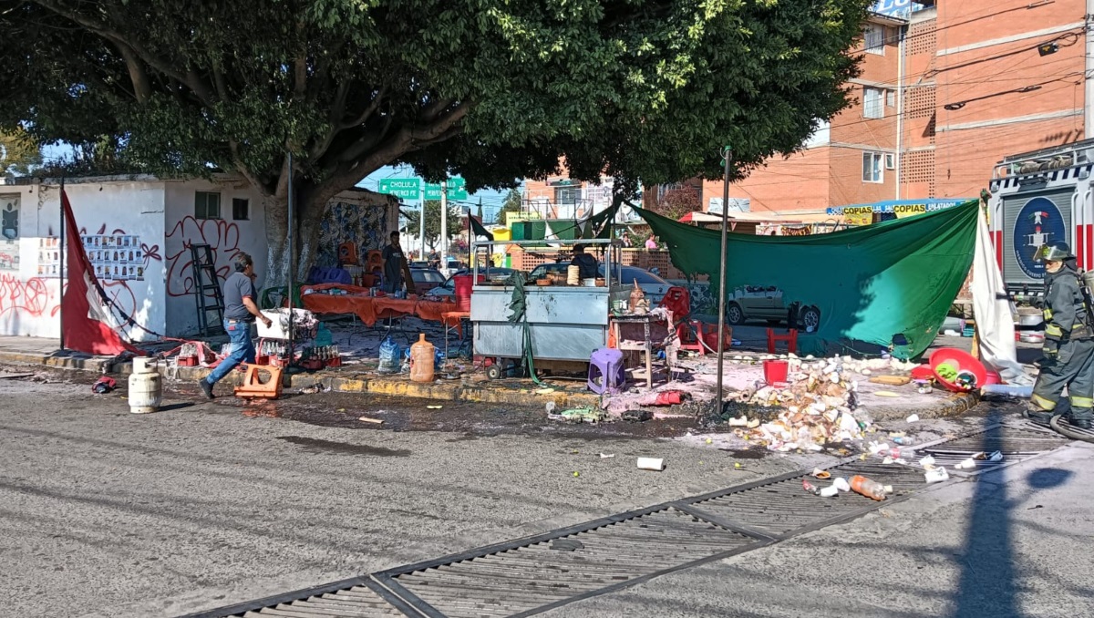 Ayuntamiento de Puebla refuerza diálogo con ambulantes tras explosión en Agua Santa