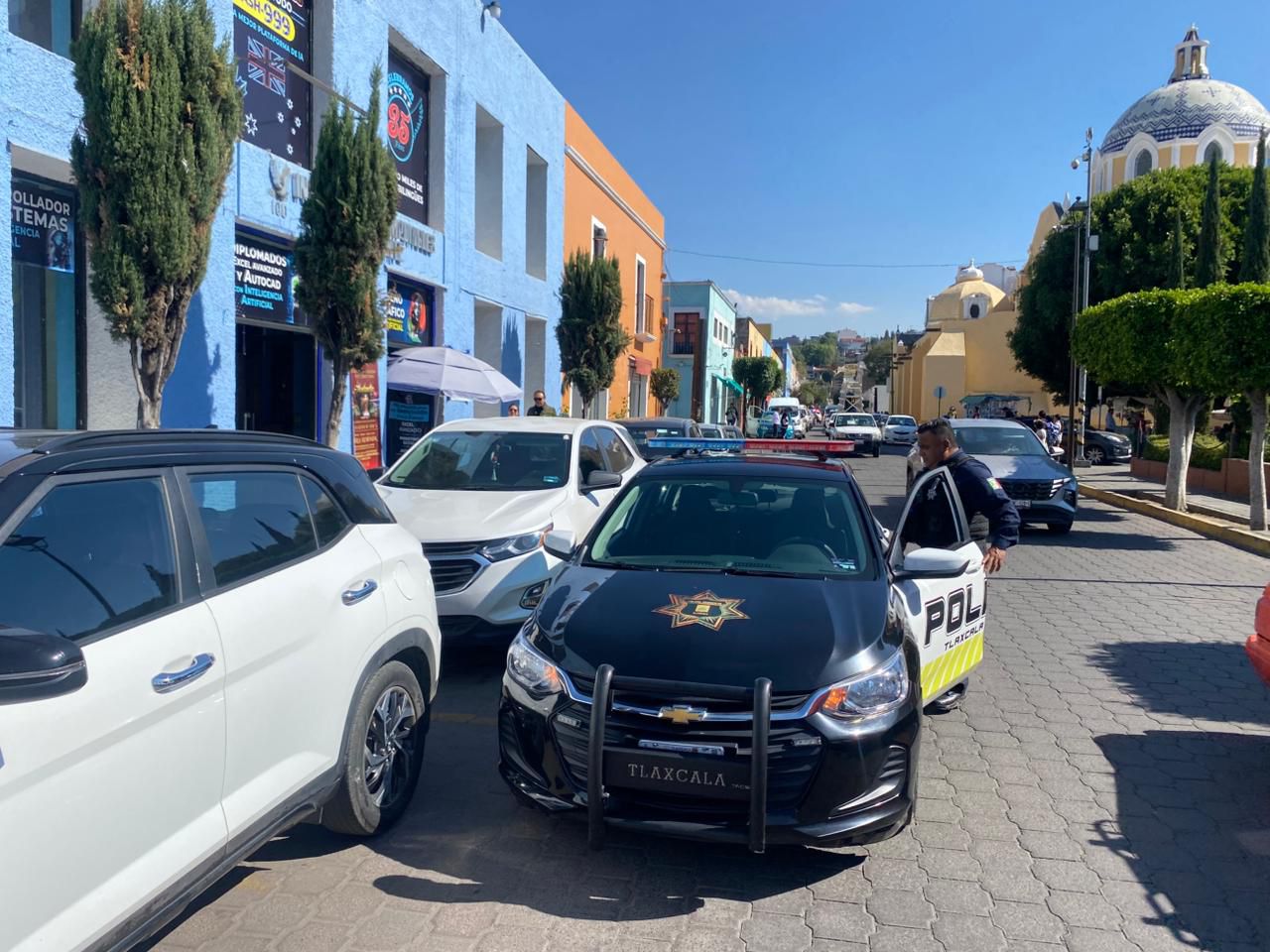 Falso elemento de la Guardia Nacional asalta instituto de idiomas en el centro de Tlaxcala