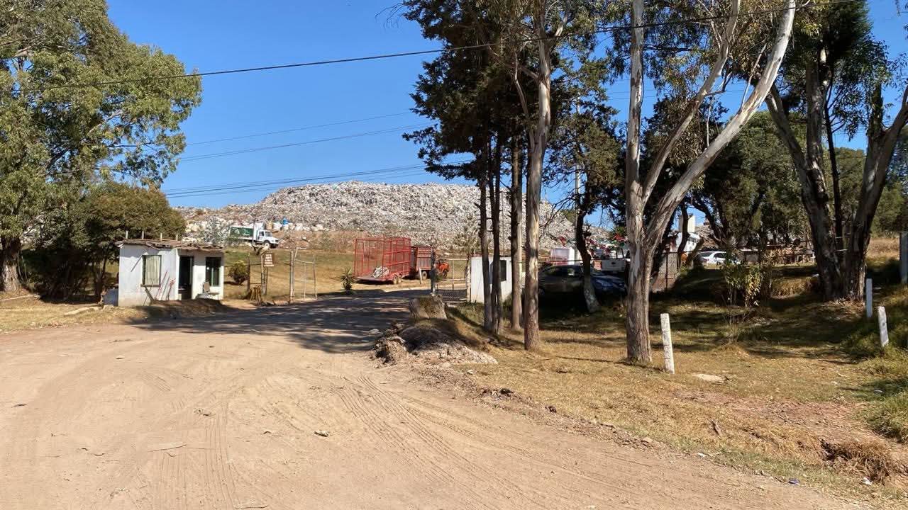 Niega SMA colapso de relleno sanitario en Atlangatepec