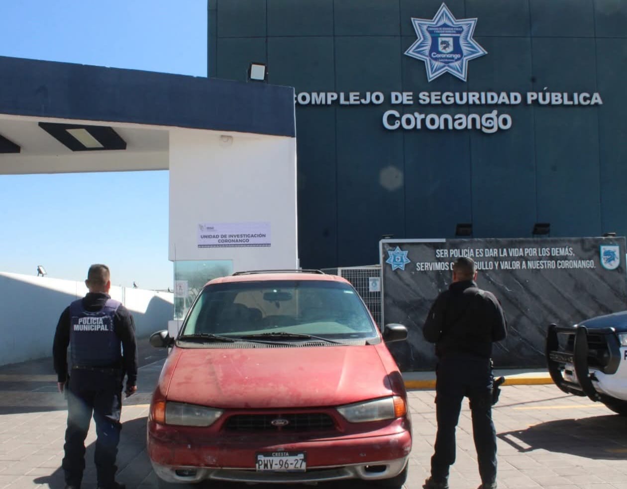 Intento de fraude en transacción vehicular deriva en detención y aseguramiento de arma y droga en Coronango