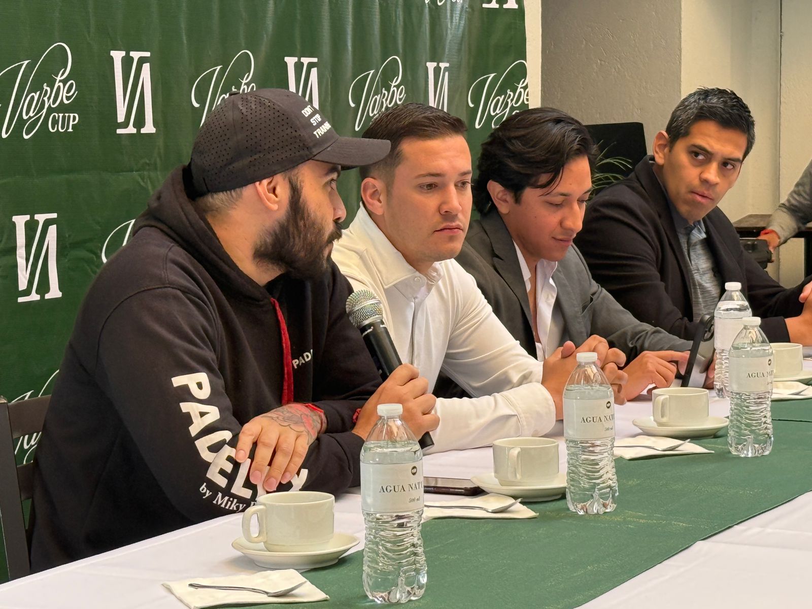 Presentan Torneo de Pádel Vazbe Cup para impulsar la profesionalización del deporte en Puebla