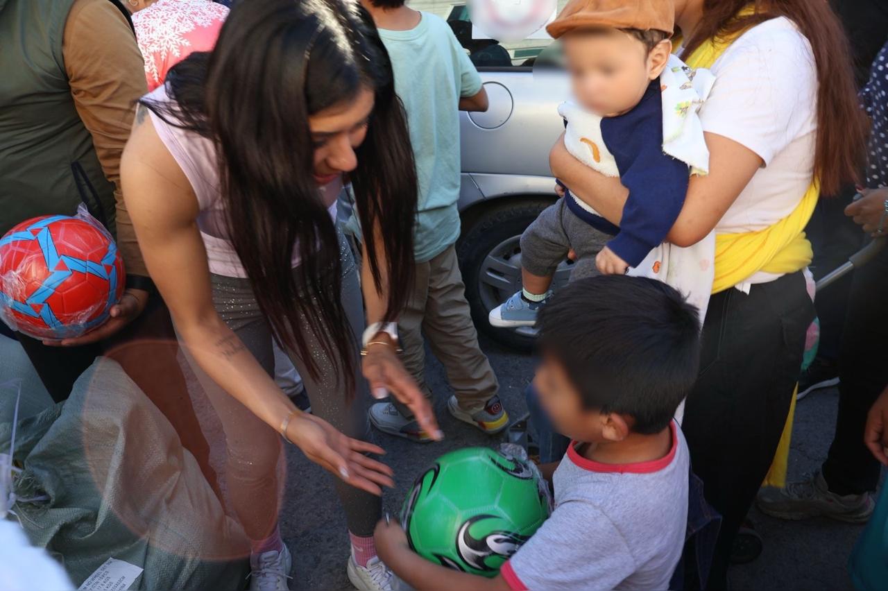 Gobierno de Puebla entrega más de 2,500 juguetes y crea sonrisas en colonias de la capital