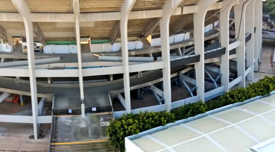 Instalan nuevos dispositivos de iluminación en columnas del Estadio Azteca como parte de su renovación