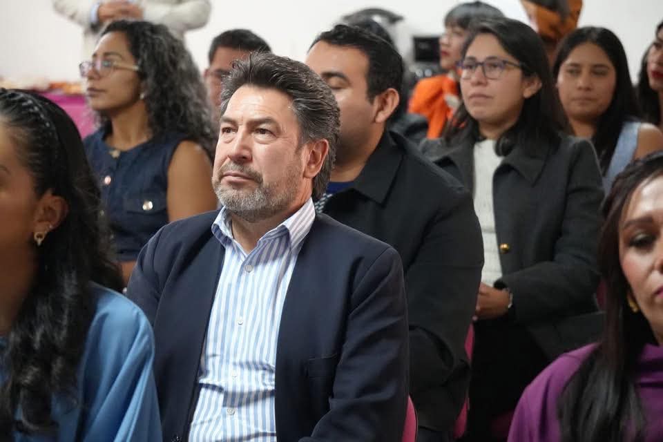 Exhibe Raymundo Vázquez a su cuñada y a dirigente de MORENA en Tlaxcala