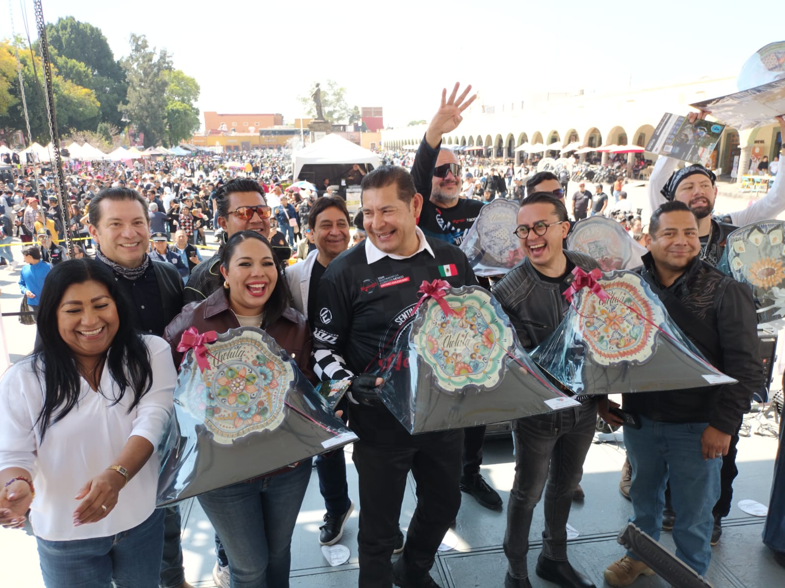 Alejandro Armenta y Tonantzin Fernández encabezan Mega Rodada con Causa en San Pedro Cholula