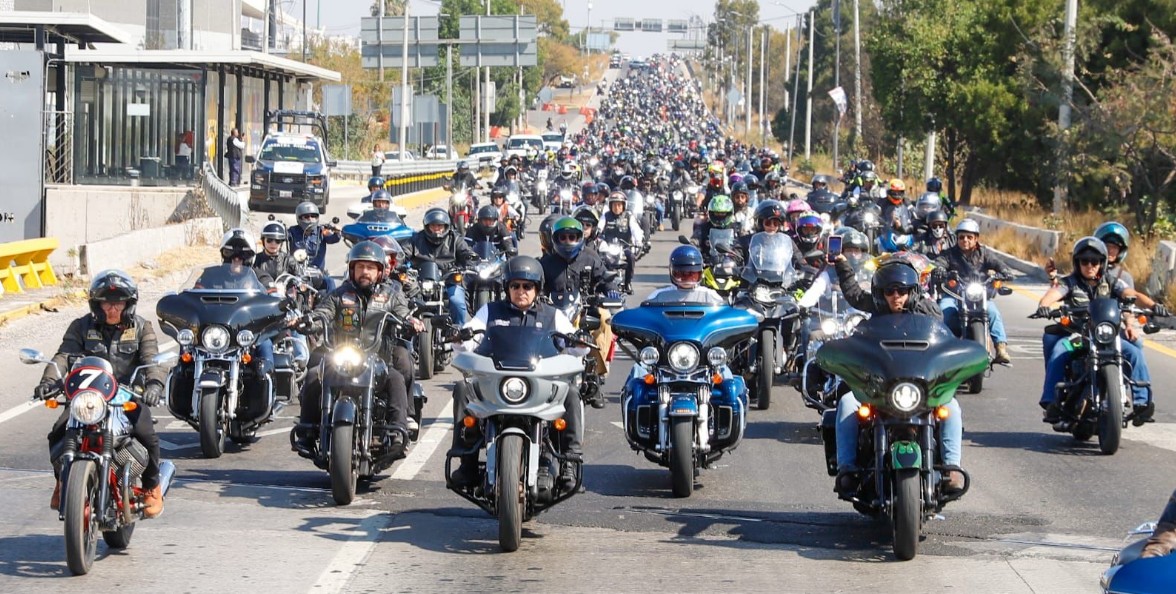 Mega Rodada reúne a 6 mil bikers y enciende Cholula
