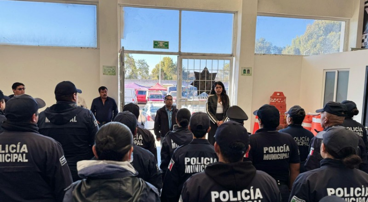 Tlaxco sube sueldo a policías hasta 20 mil pesos y refuerza seguridad