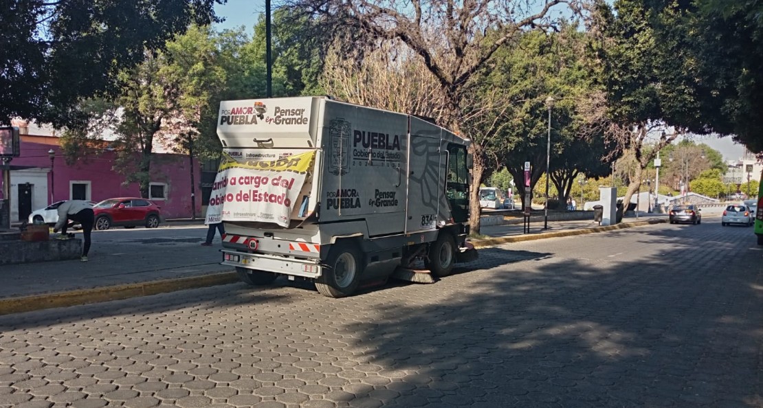 Barrido mecánico llega a vialidades principales