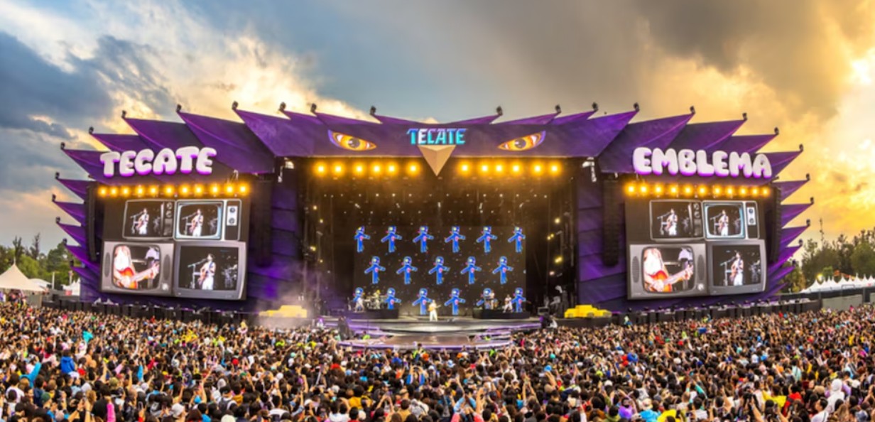 Cartel oficial del Tecate Emblema 2026 sorprende con estrellas globales