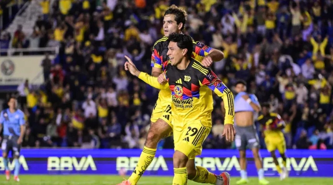 América despierta y arrasa al Club Puebla en el Cuauhtémoc